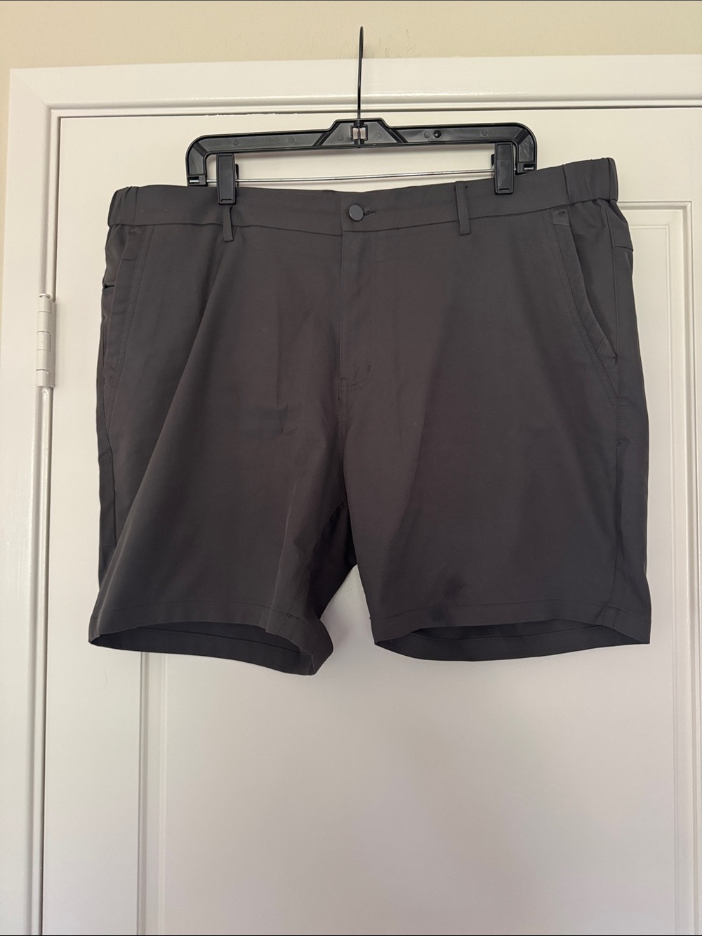 Men's Charcoal Flat-Front Performance Shorts